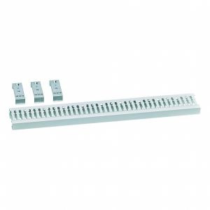 Goulotte verticale pour coffrets vega largeur 18 modules 4 rangées